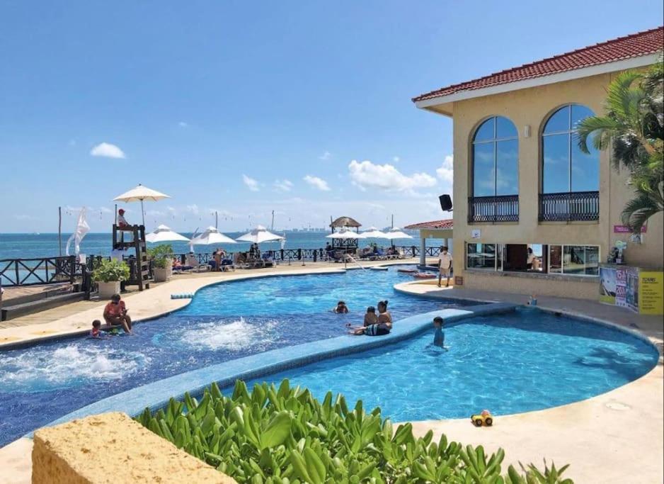 Punta Me Apartment Beach Front In The Hotel & Waterpark Cancún Zewnętrze zdjęcie