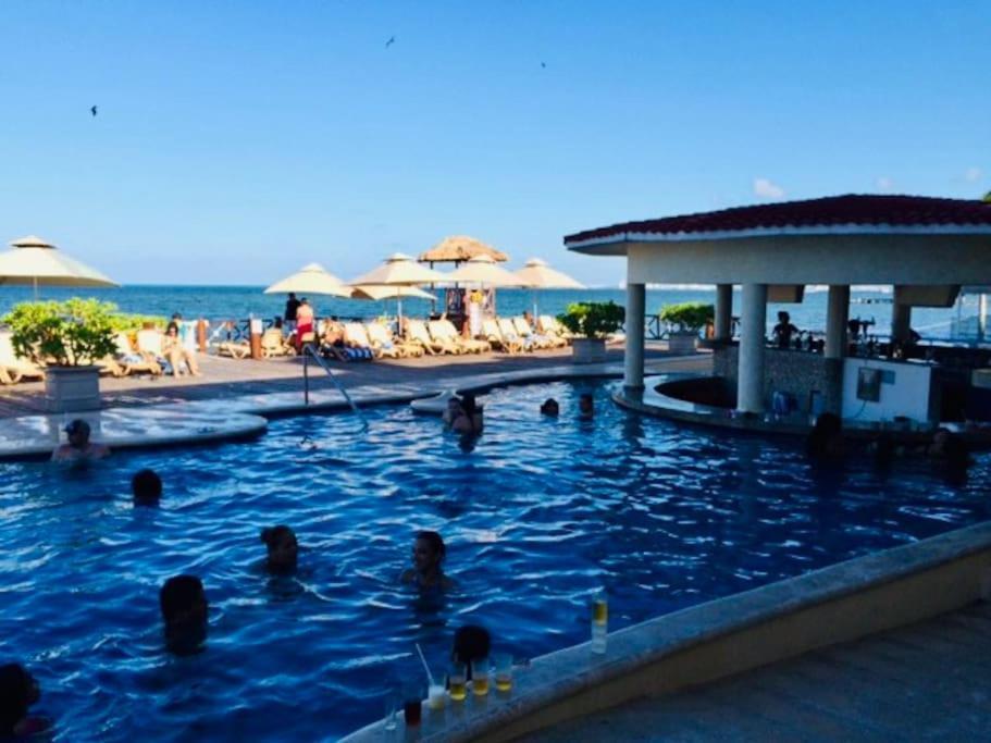Punta Me Apartment Beach Front In The Hotel & Waterpark Cancún Zewnętrze zdjęcie